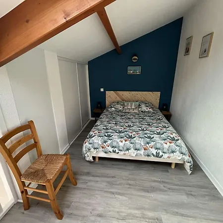Maison Avec Terrasse, Piscine, Proche Et Foret A ! - Fr-1-324a-63