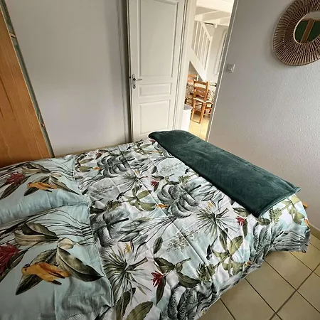Maison Avec Terrasse, Piscine, Proche Et Foret A ! - Fr-1-324a-63